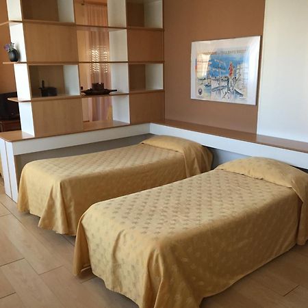 Nuovo Hotel Vigevano Kamer foto