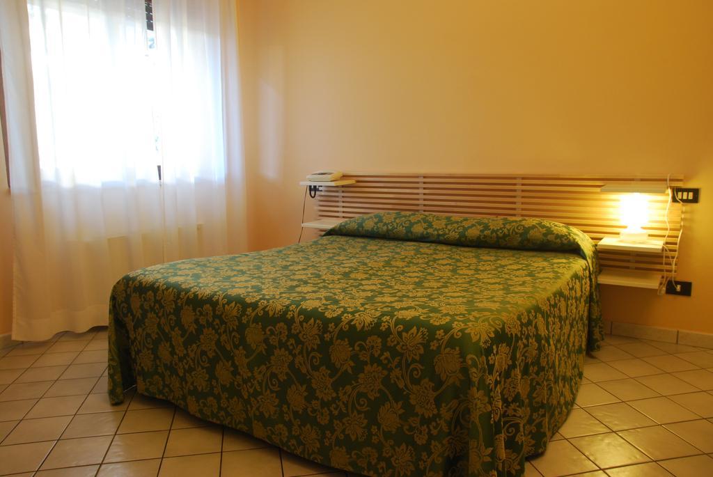 Nuovo Hotel Vigevano Buitenkant foto