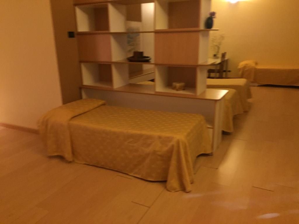 Nuovo Hotel Vigevano Kamer foto