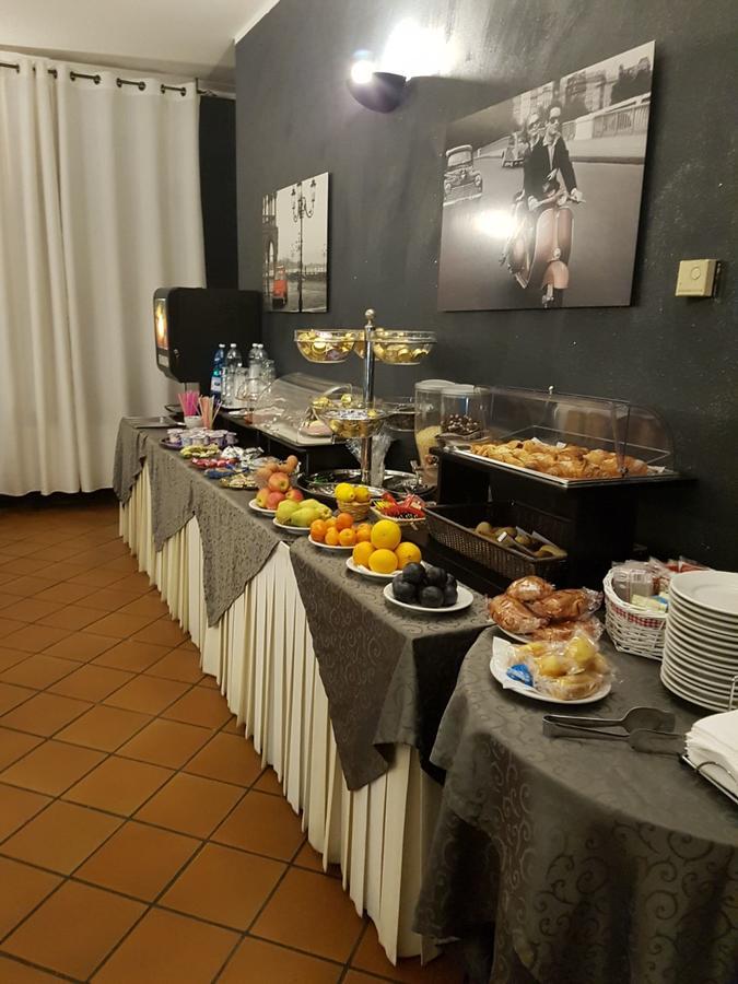 Nuovo Hotel Vigevano Buitenkant foto